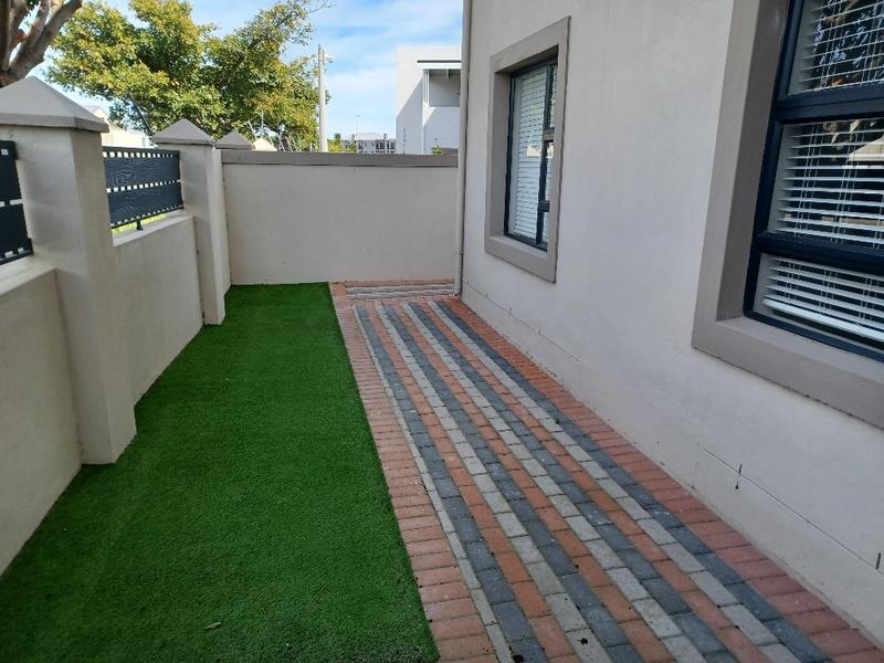 To Let 3 Bedroom Property for Rent in Burgundy Estate Western Cape